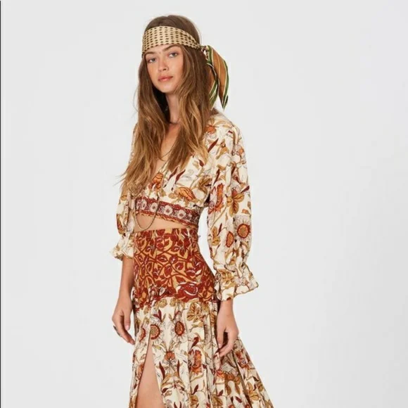 Jen's Pirate Booty Floral Crop Top - Cream and Red - Picture 5 of 5